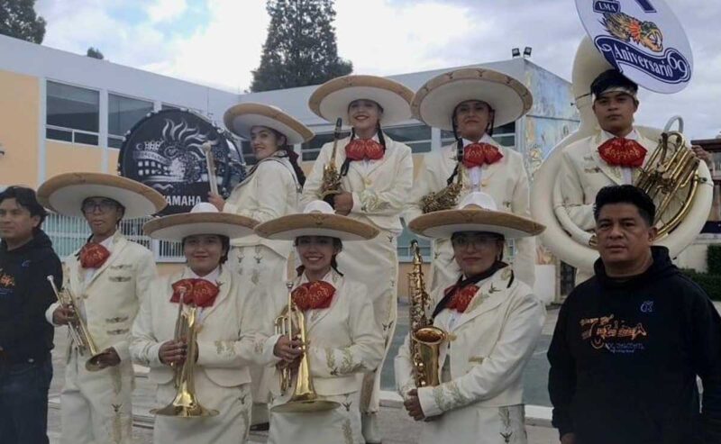 Bandas escolares de Puebla tocarán para la Reina Isabel en Edimburgo