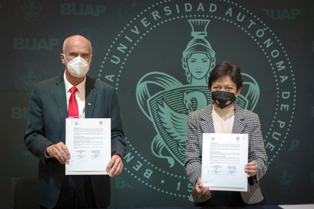 BUAP y Universidad de Camagüey conmemoran 30 años de colaboración académica