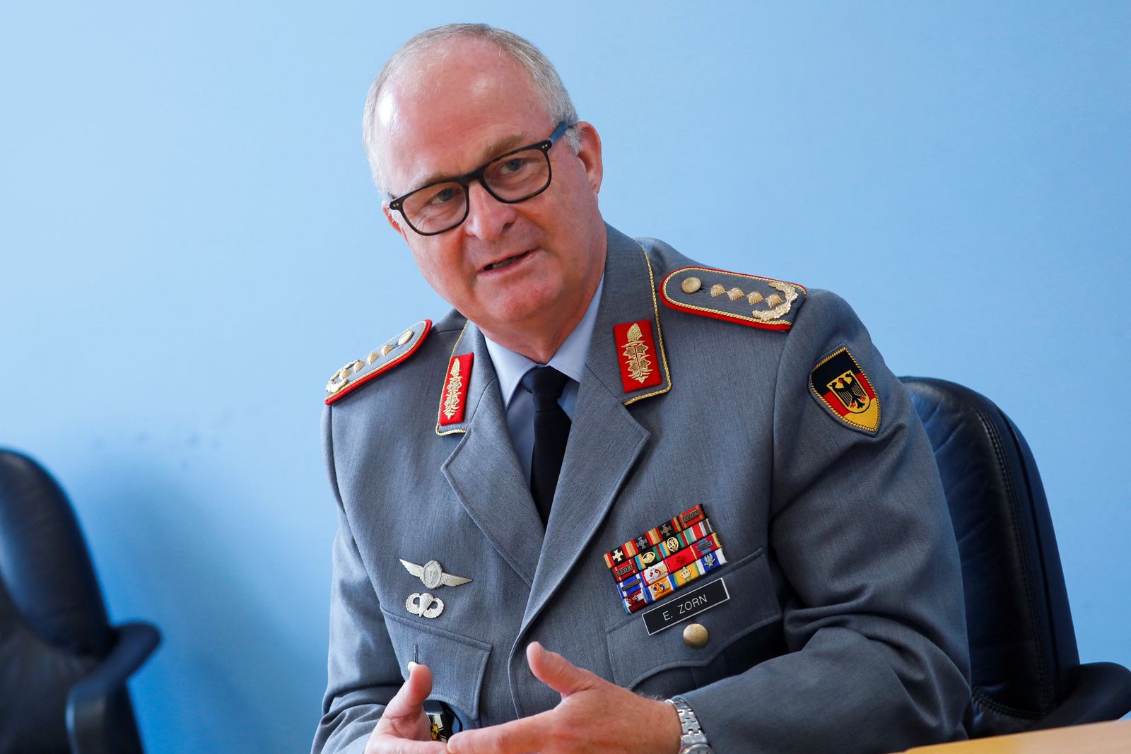Alemania destituye su Ministro de Defensa tras ensalzar el poderío del ejercito ruso
