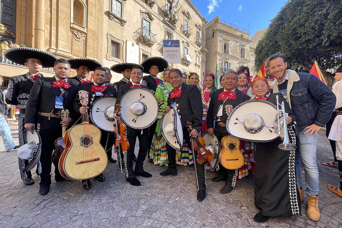 Presente BUAP en el 65 Festival Internacional del Folklor, en Agrigento, Italia