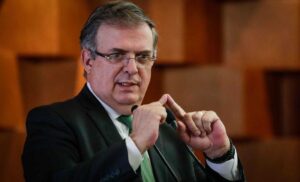 Ebrard confirma que su hijo vivió temporalmente en la embajada de México en Reino Unido