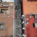 Minoría protesta contra el Cablebús en Puebla.