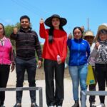 La presidenta de Quecholac hizo entrega de barreras vehiculares en las Primarias de Palmarito Tochapan