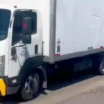 Sustraen camión Isuzu en la carretera México-Puebla y desaparecen a un hombre