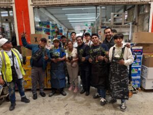 Raymundo Atanacio lidera jornada ecológica en Central de Abasto