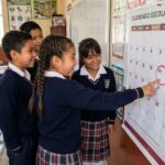 Padres y maestros molestos por recorte del ciclo escolar 2025-2026