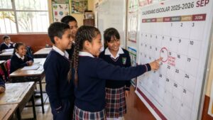 Padres y maestros molestos por recorte del ciclo escolar 2025-2026
