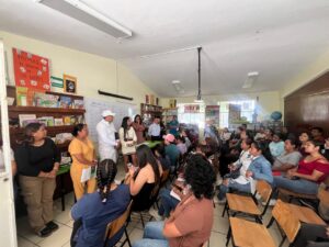 Arturo Osorio apoya a estudiantes de la Primaria José Vasconcelos como padrino de generación