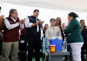 En conjunto con la federación, gobierno estatal acerca servicios médicos gratuitos a familias vulnerables