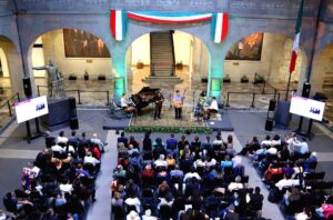 Provoca Mandala Fusion Band un viaje sonoro en la Antigua Casona de Xicoténcatl