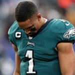 El dueño de Eagles lanza ultimátum a Jalen Hurts