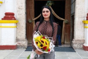 La Presidenta Municipal María Guadalupe Martínez Gerardo entregó material para conservación de la Capilla del Rosario