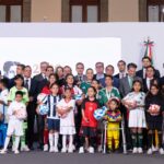 Sheinbaum y la Liga MX lanzan un plan estratégico para formar a pequeños futbolistas