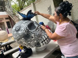 Impulsa Ariadna Ayala preservación de tradiciones en Atlixco con talleres