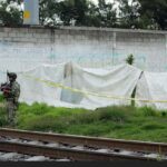 Hallan cuerpo con aparentes huellas de violencia en la carretera federal a Tlaxcala