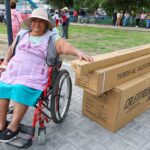 Gobierno del estado cumple compromisos con familias de San José Chiapa
