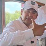 Alejandro Armenta, mata grilla con trabajo.