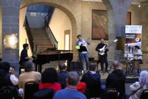 “Desafío sonoro: un concierto a cuatro tiempos” de Adrián Oropeza en la Antigua Casona de Xicoténcatl